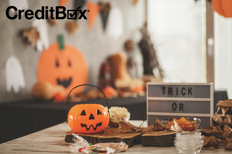 Save Money this Halloween by Throwing a Halloween Party on the Cheap